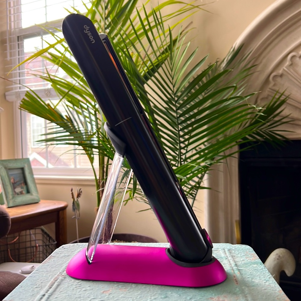 Dyson Corrale Straightener in Black Nickel/Fuchsia (only used once)